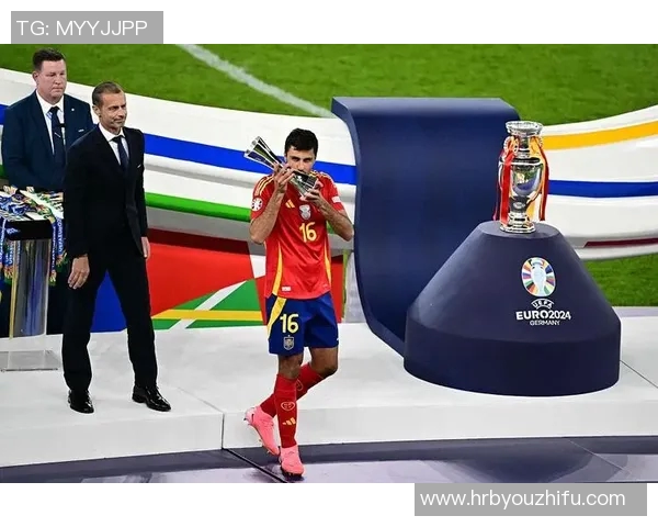 世界杯预选赛荣获月度最佳球员，实至名归